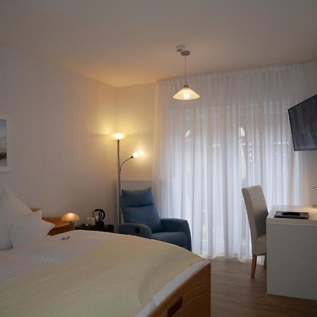 Hotel Thule คาโรลิเนนซีล ภายนอก รูปภาพ
