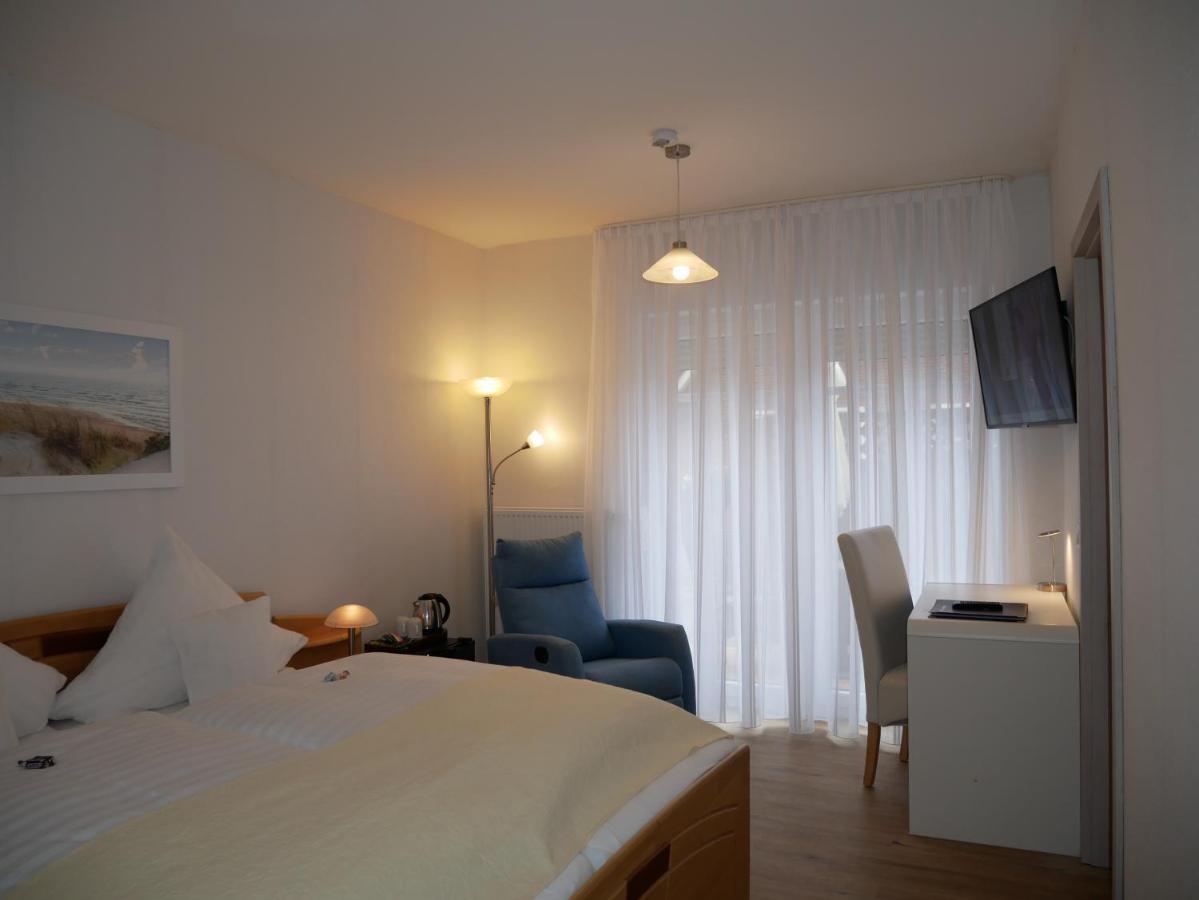 Hotel Thule คาโรลิเนนซีล ภายนอก รูปภาพ