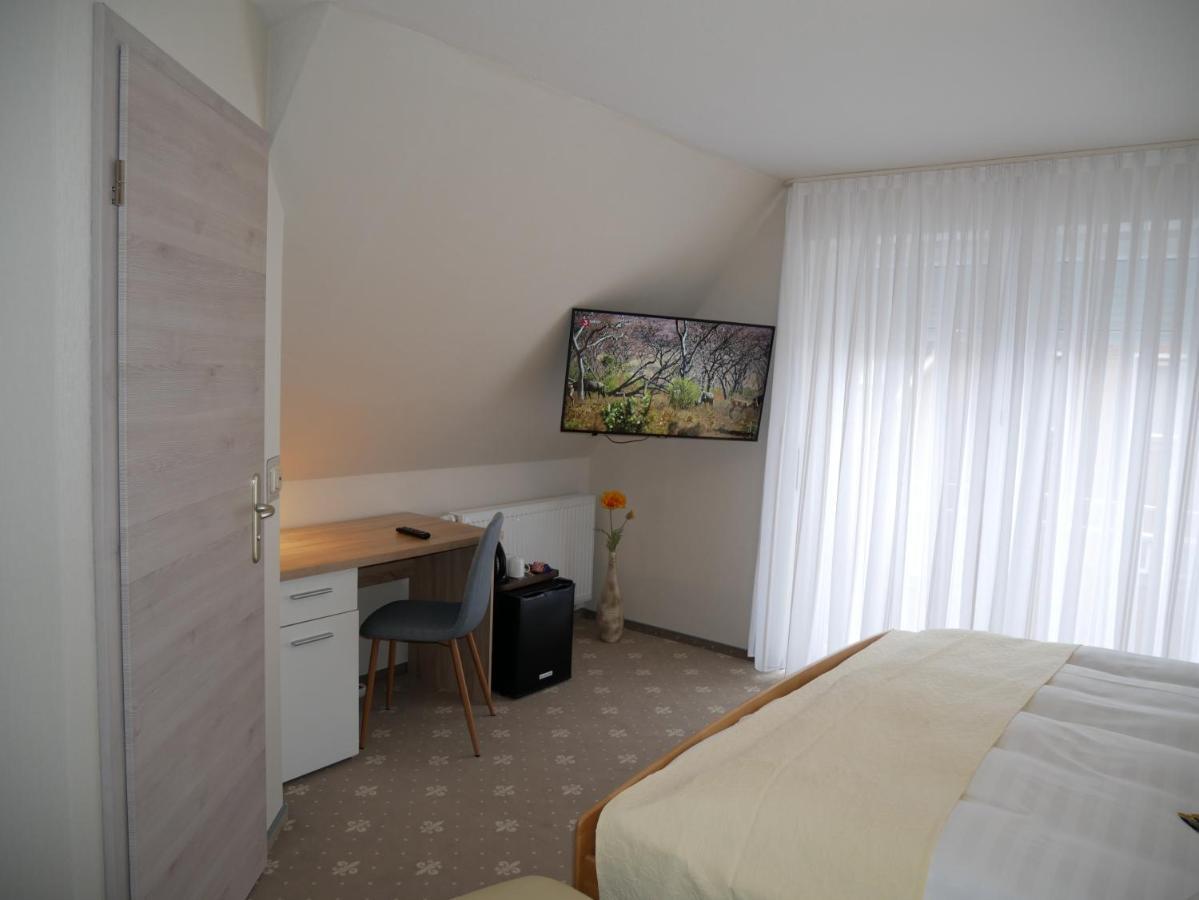 Hotel Thule คาโรลิเนนซีล ภายนอก รูปภาพ