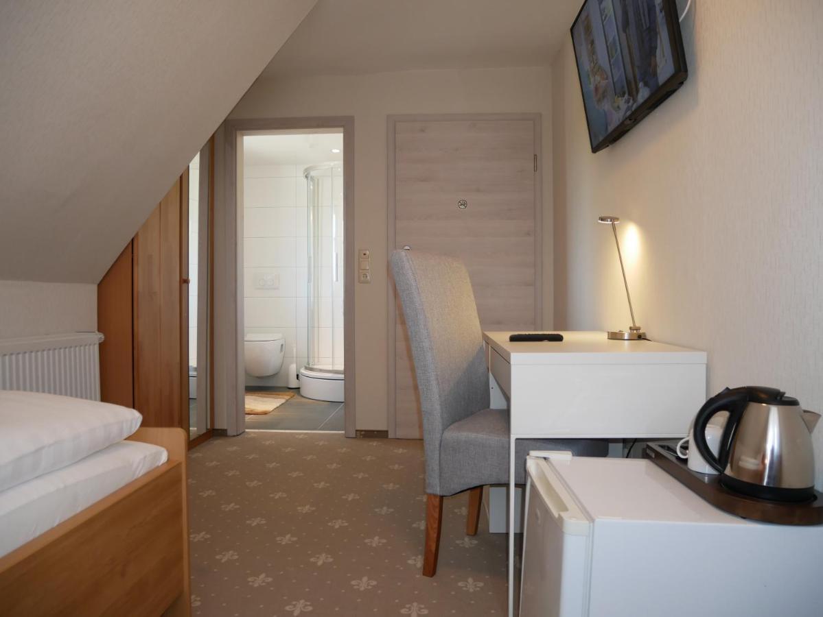 Hotel Thule คาโรลิเนนซีล ภายนอก รูปภาพ